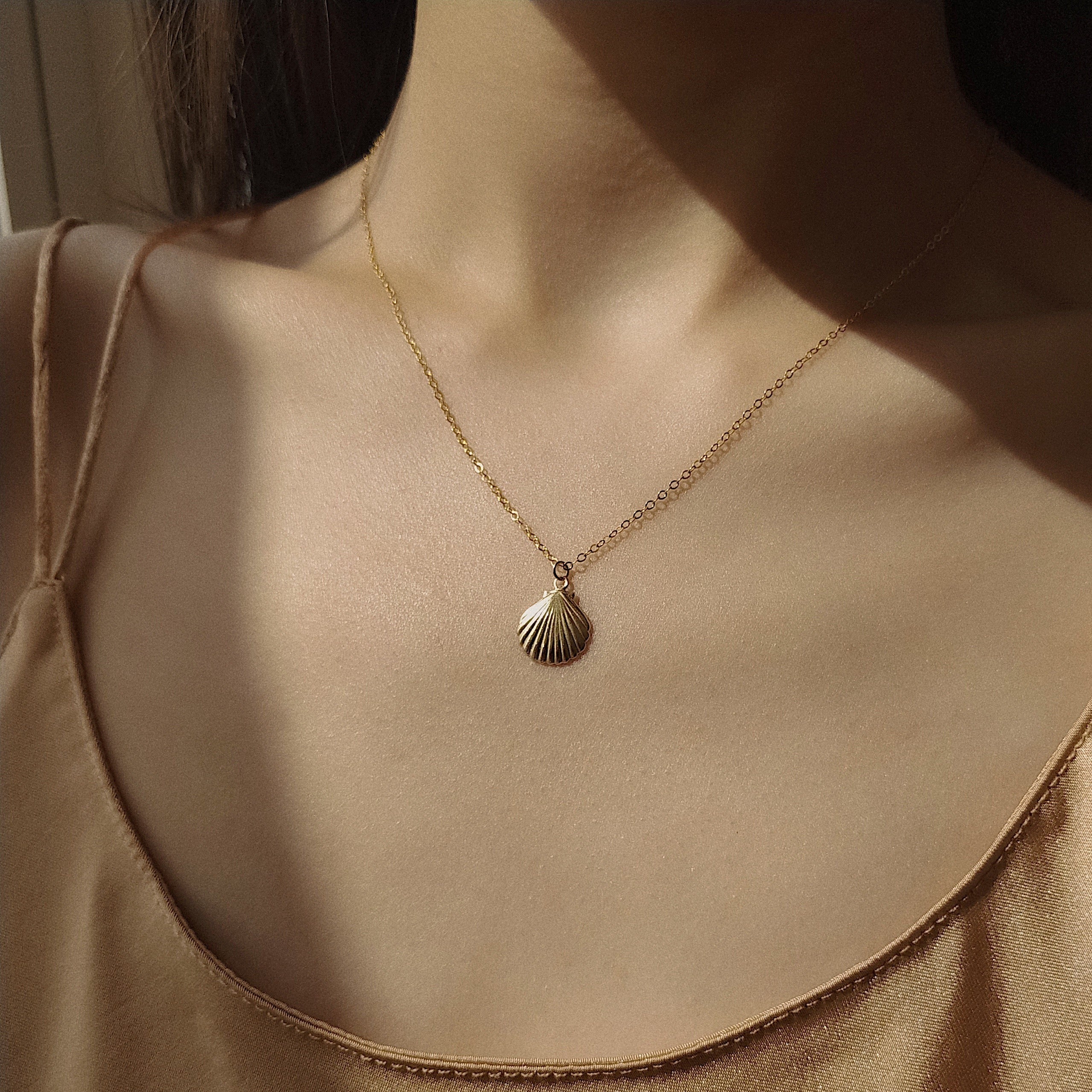Shell Necklace 14k Gold Covered Fan-Shaped Anti-Allergy Necklace