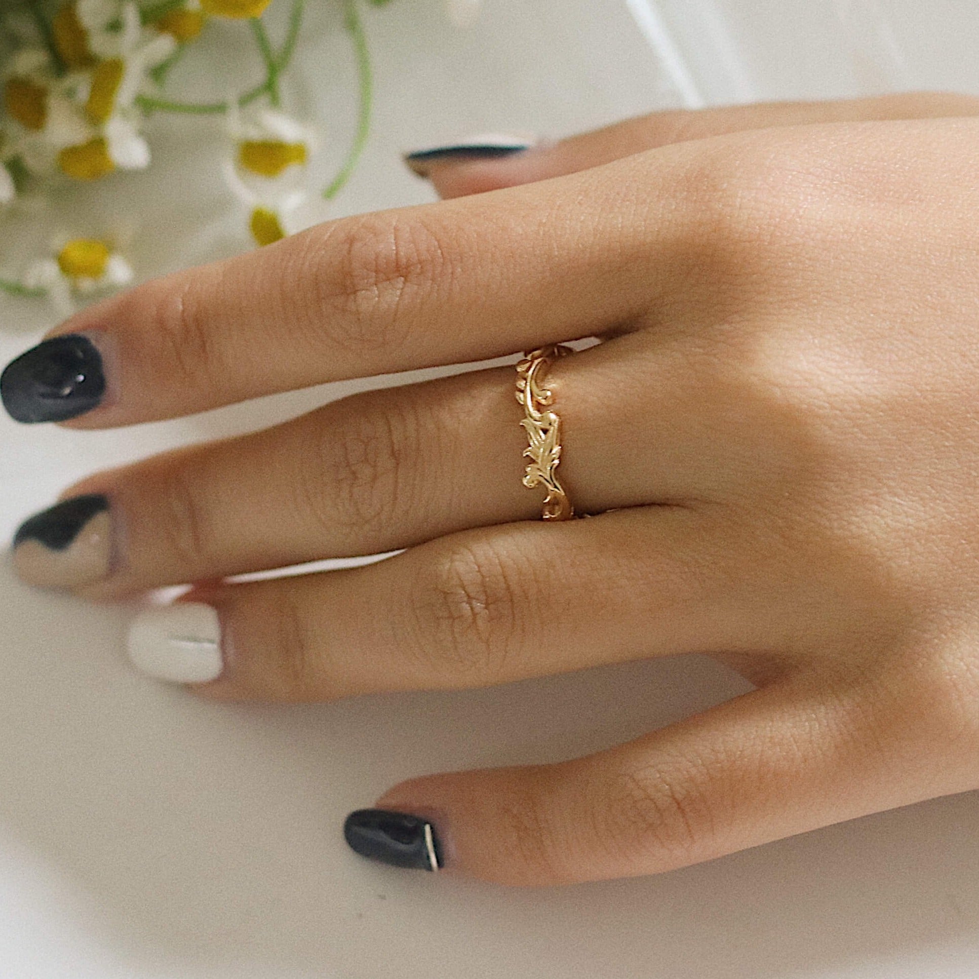 Feather Deco 18k Gold Adjustable Ring