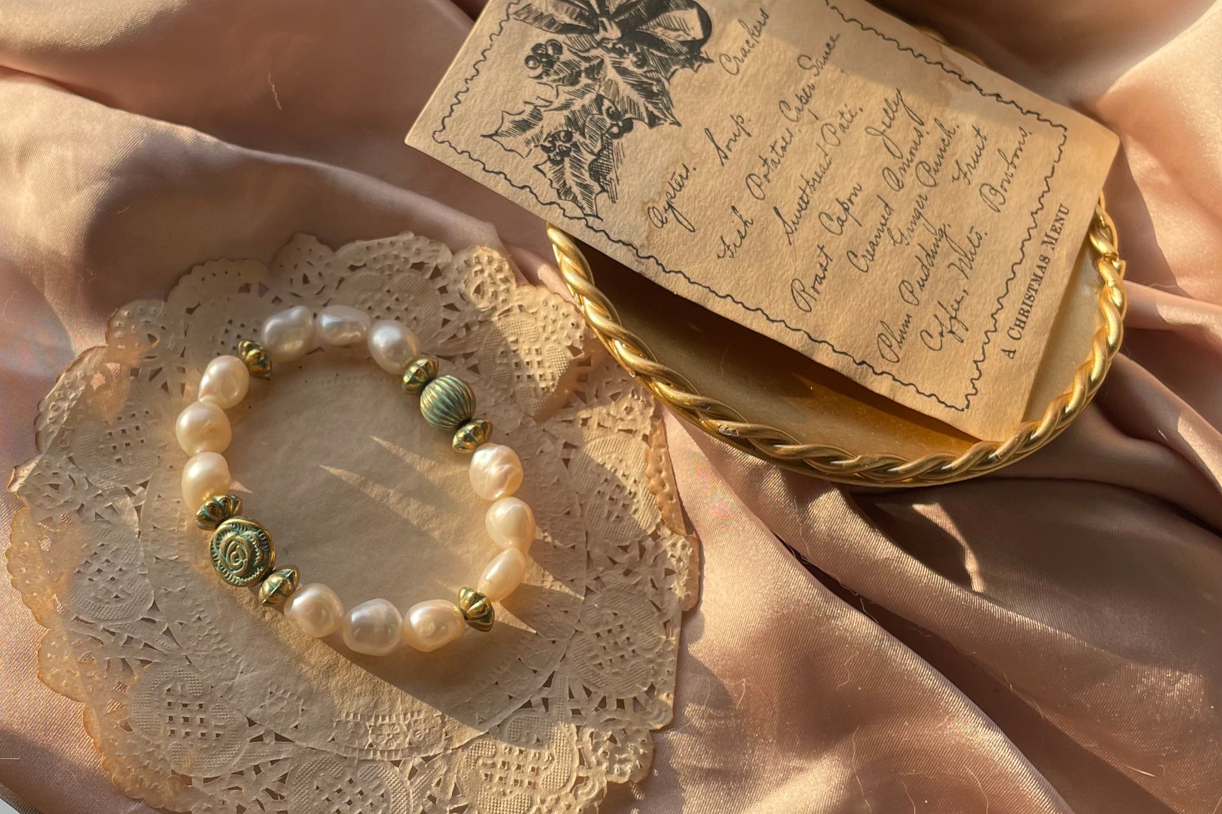 Hand-Made Natural Freshwater Pearl Baroque Style Bracelet