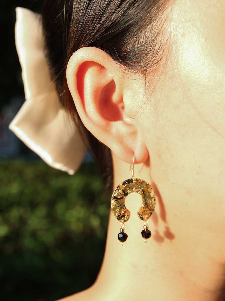 Pollock-Golden Temperament Vintage Handmade Ear Clips+Black Beads